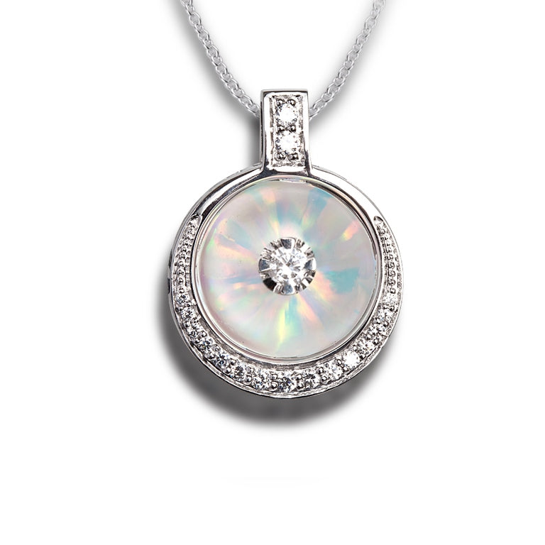 Illusia Pendant